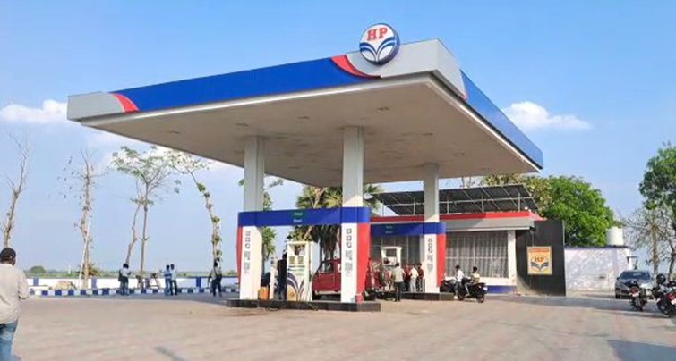 muzaffarpur me petrol pump se 2 lakh ki loot 