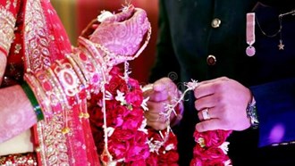 The bride refused to marry the groom in the marriage hall