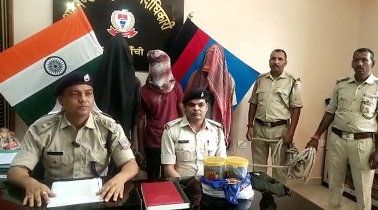 Dashmfall police seized one kilogram of opium