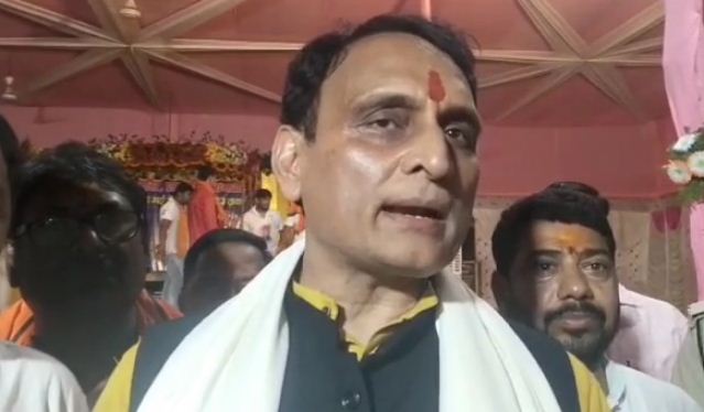 mandbuddhi hain rahul gandhi, rakesh sinha ka karara palatwar 