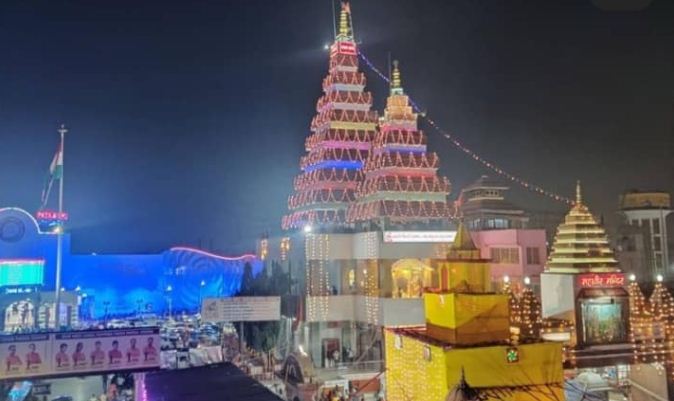 mahavir mandir ne khol diya khajana 