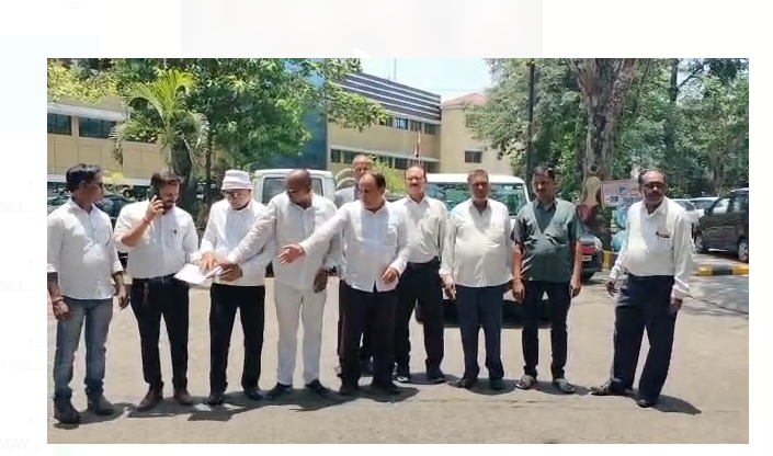 bhajapa neta ne dc ko saupa gyapan 