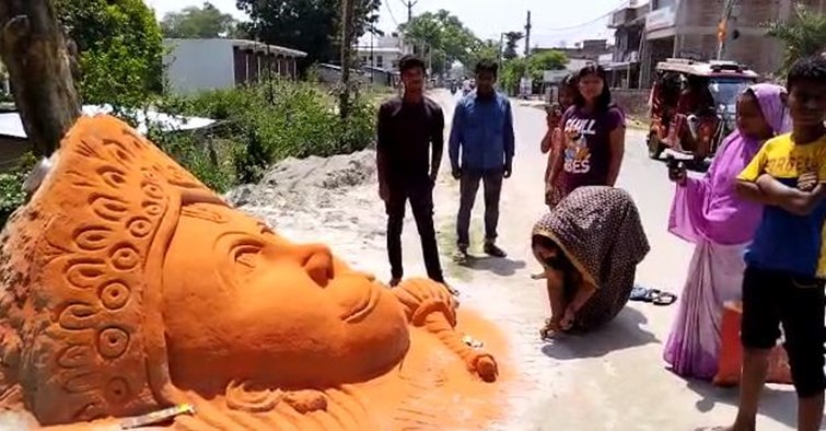 bhagalpur ke lala ne kiya kamal ret se banaya hanuman ki aakriti  