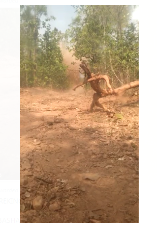 police ne naxaliyo ke ummidon per pani fera 