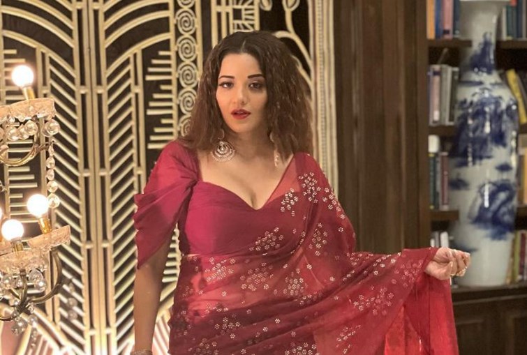  Monalisa ne fir badhaya internet ka para 