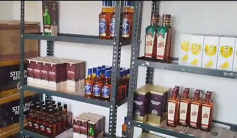 Absconded with liquor and lockers worth lakhs