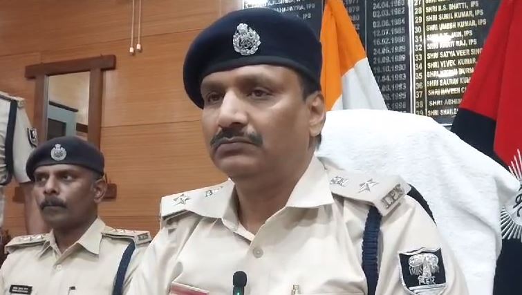 siwan police ne finance karmi se loot kand kia khulasa 