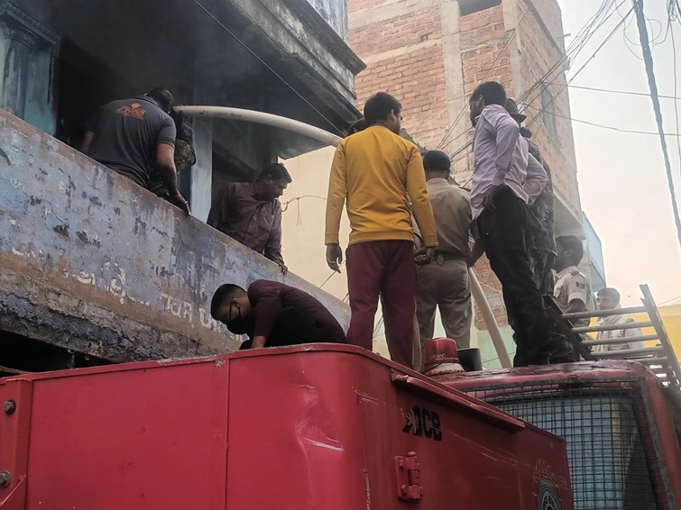 A massive fire broke out in a textile shop before Diwali.