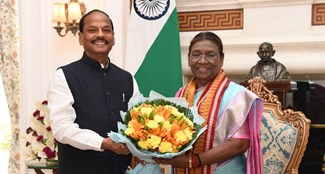  Raghuvar Das reached Delhi for the first time after becoming Governor, met the President, Prime Minister and Home Minister.