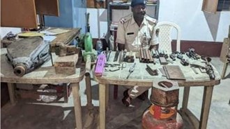Nawada police reached on information of liquor and found mini gun factory