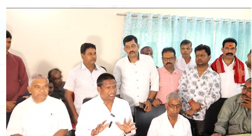 baghmara mla ne rajya sarkar per sadha nishana 