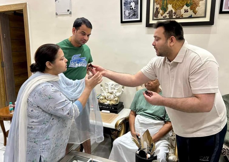 happy-birthday-tejashwi-yadav-nitish-congratulated-tejashwi-on-his-birthday-rjd-office-decorated-like-a-bride-on-his-birthday