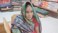 Women who came to buy Chhath saree started stealing, incident captured in CCTV