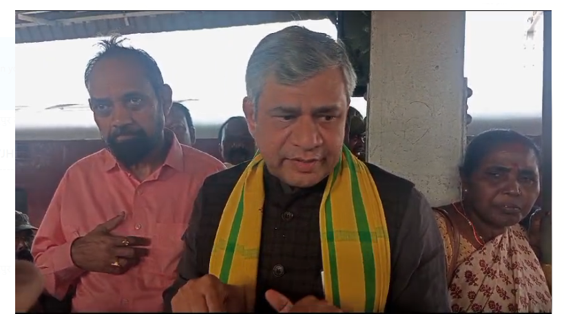 railmantri pahunche tatanagar station 