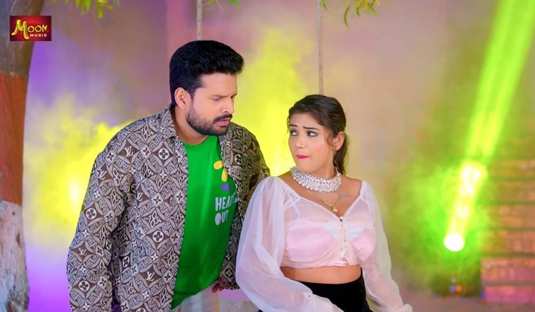 ritesh pandey shilpi raj ke new bhojpuri song ne machaya dhamal, Odhaniya Firi Me dele ba 