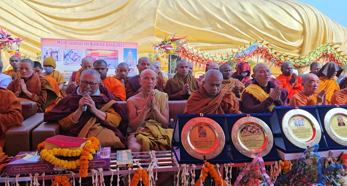 Buddhist monks performed special worship for world peace
