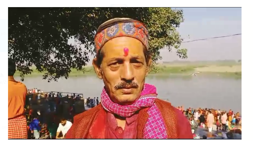 sahebganj mai ganga ghaton per logon ki umri bhir