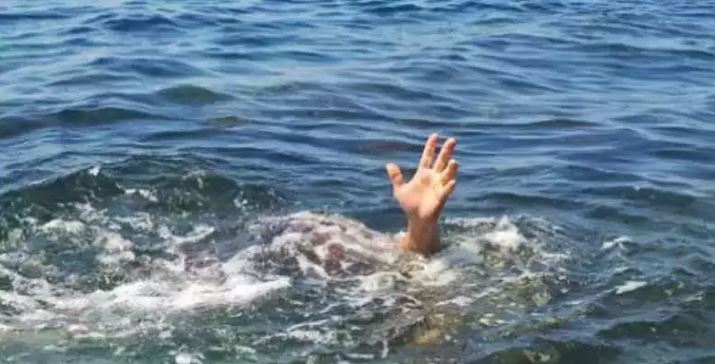 begusarai me kartik purnima snan ke dauran hadsa ganga me dooba yuwak 