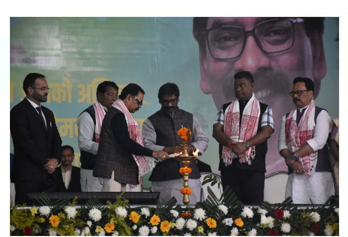 mukhyamantri ne lohardaga wasiyon ko di saugaat 