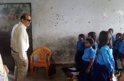 MLC angry against ACS KK Pathak on order to stop pension, will complain to CM Nitish