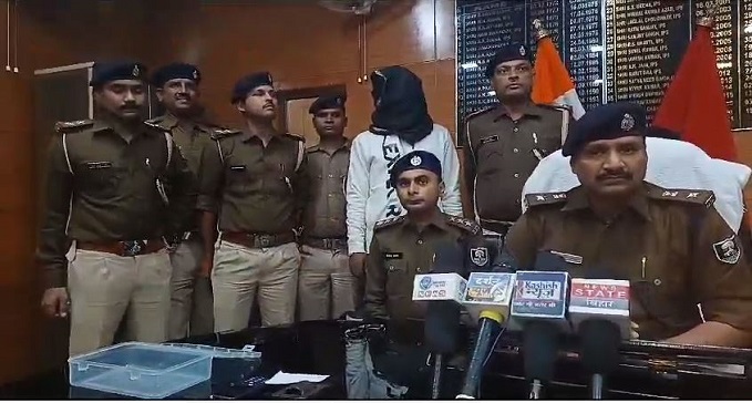  Notorious person NITISH SINGH caught by Siwan police