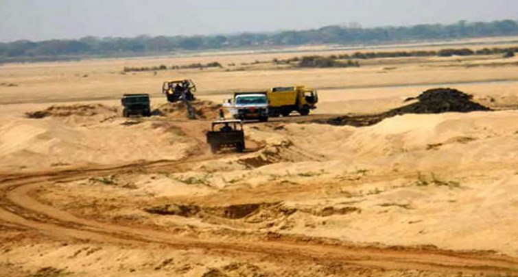 nawada me balu mafiao ke hausale buland
