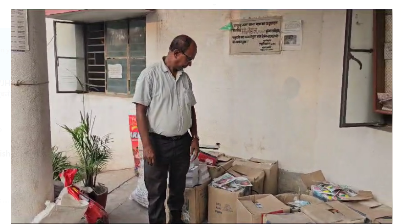 nakli kitnashak banane ki mini factory ka bhandafore 