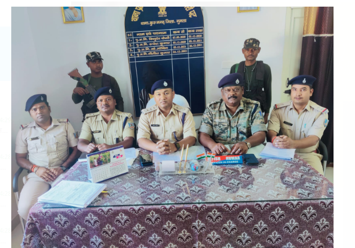 gumla police ke hathe charha maaowadi samarthak 