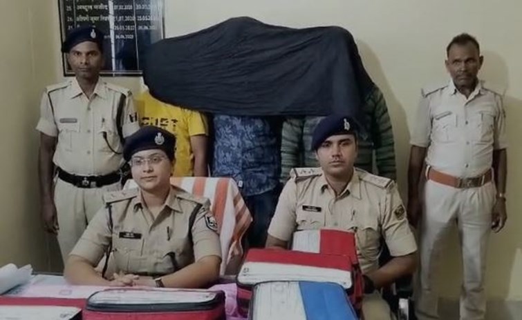 Gopalganj police recovered more than 100 kg of silver, many arrested