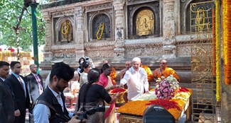President Draupadi Murmu visited Mahabodhi Temple, also took an e-rickshaw ride
