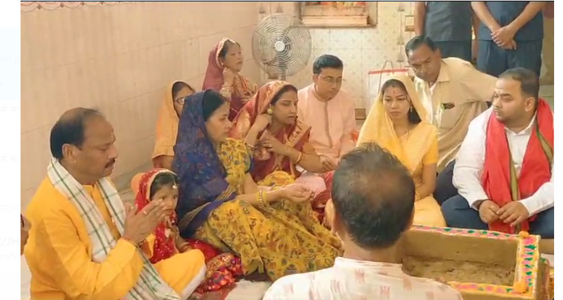 raghuwar das ne kiya kanya pujan 