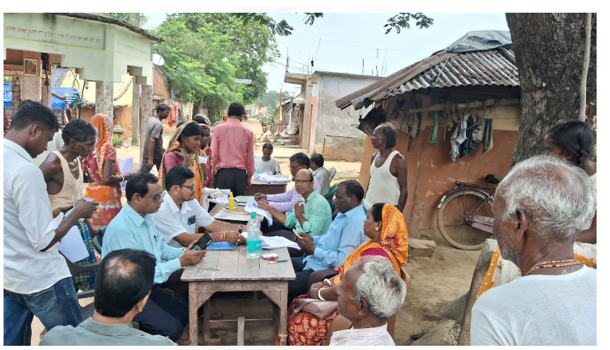 dc ne shilpakaron se ki mulakaat 