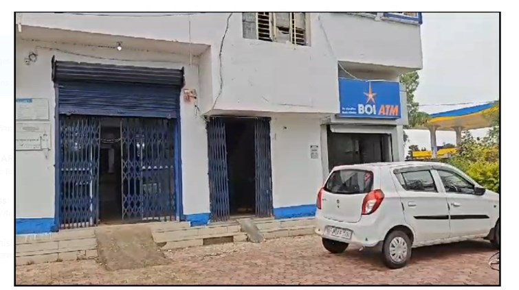 bokaro mai rupyon se bhara atm ki chori 