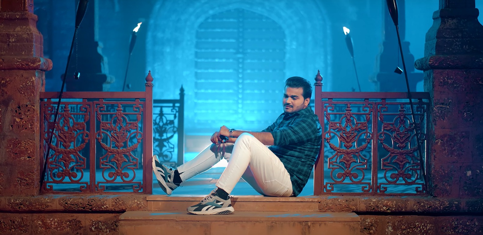 bhojpuri song dil hamra tutal internet par viral arvind akela kallu ki aankhien hui nam