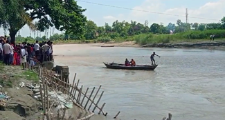 BREAKING Boat carrying more than 30 children to school sinks in Muzaffarpur