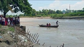 BREAKING Boat carrying more than 30 children to school sinks in Muzaffarpur