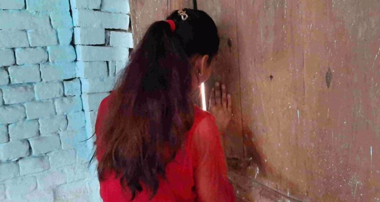 sasur ne kiya pregnent bahoo ka rape, ab pati ne apnane se kiya inkaar 