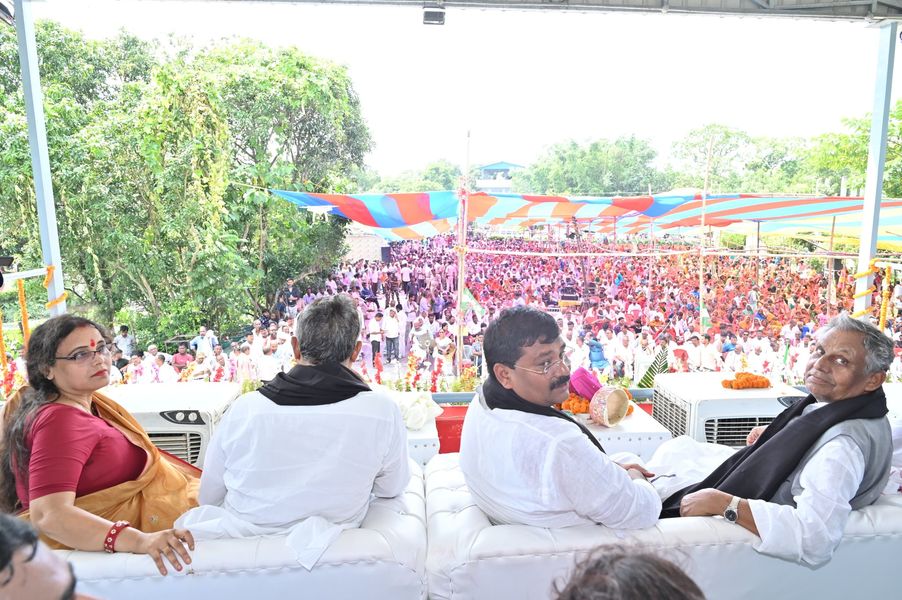 JDU netaon ne grihmantri amitshah se kar di badi mang , bole karpuri thakur ko dein bharat ratn