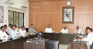 Cm ne ki gramin kary vibhag ki sameeksha baithak 