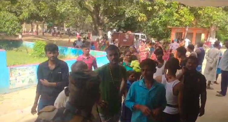  The health of 20 children suddenly deteriorated in this school of Bihar.