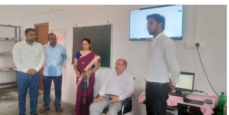 aayukta ne bal sudhar grih ka kiya nirikchhan 