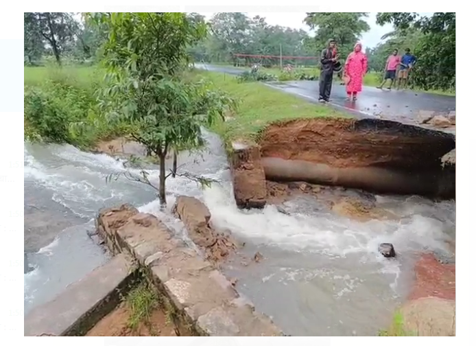 simdega mai bhari bharish ne machayi tabahi  