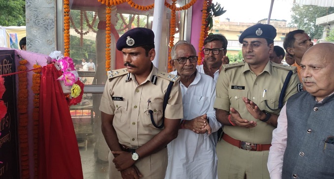 Statue of immortal martyr poet Kailash unveiled