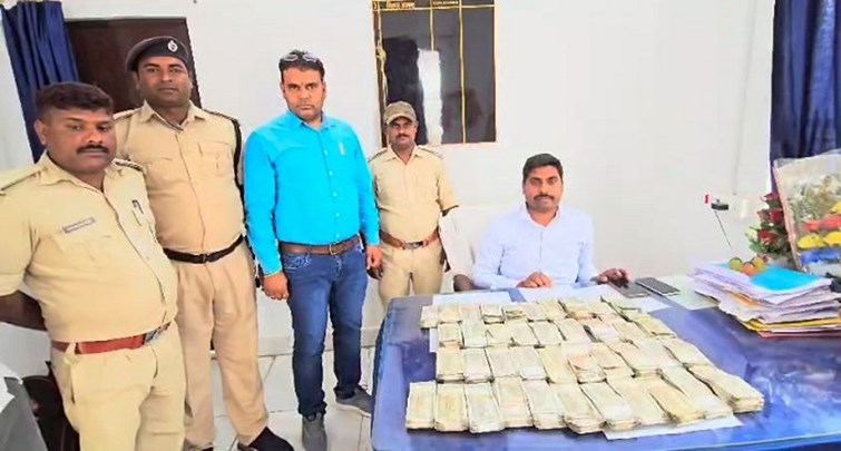 Rs 20 lakh cash seized in Gopalganj