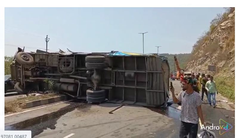 ramgarh mai bhishan sadak hadsa 