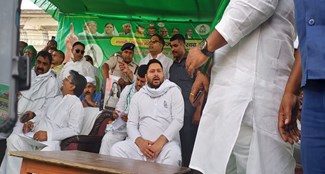 Tejashwi roared fiercely in Jamui