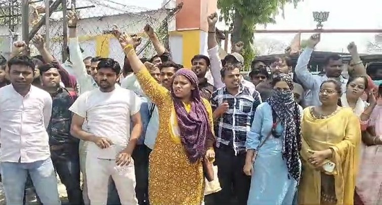  ICT instructors took to the streets of Patna