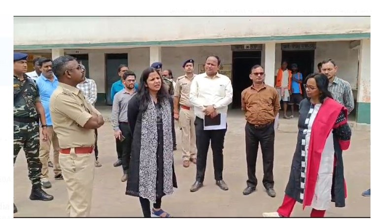 dhanbad mai matdan pratishat barhotari per jor 