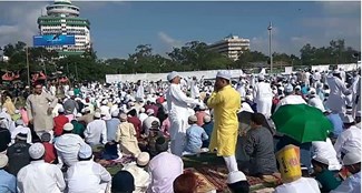  More than 30 thousand devotees offered namaz at Gandhi Maidan in Patna on Eid.