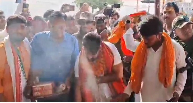  Bhojpuri star Pawan Singh reached Aurangabad